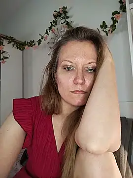 Snapshot of Candy_Cougar chatting on June 30, 2026, 6:47 am Candy Cougar online show from June 30, 2026, 6:47 am