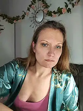Snapshot of Candy_Cougar chatting on July 9, 2026, 7:12 am Candy Cougar online show from July 9, 2026, 7:12 am