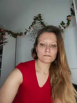 Snapshot of Candy_Cougar chatting on July 17, 2026, 6:53 am Candy Cougar online show from July 17, 2026, 6:53 am