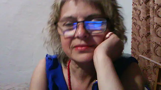 ElizabethGorden online show from June 27, 2026, 7:08 pm