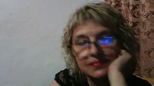 ElizabethGorden online show from July 4, 2026, 6:14 pm