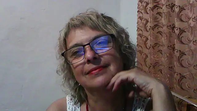 ElizabethGorden online show from July 14, 2026, 5:29 pm