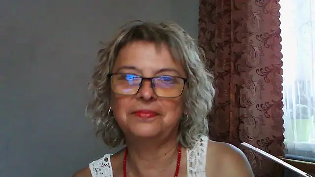 ElizabethGorden online show from July 15, 2026, 1:16 pm