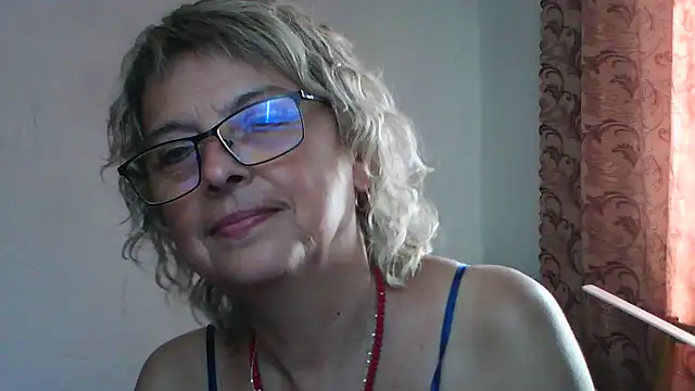 ElizabethGorden online show from July 19, 2026, 6:50 am