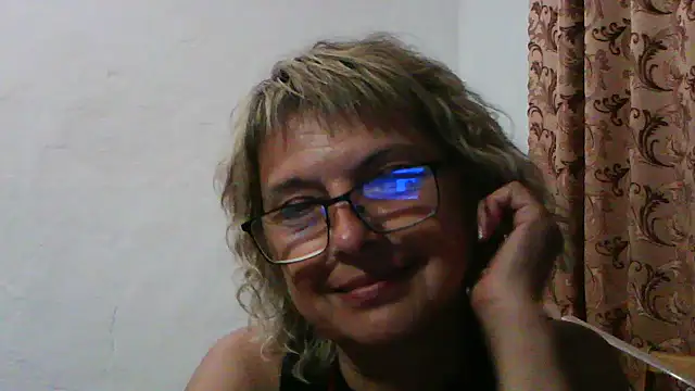 ElizabethGorden online show from July 19, 2026, 7:17 pm