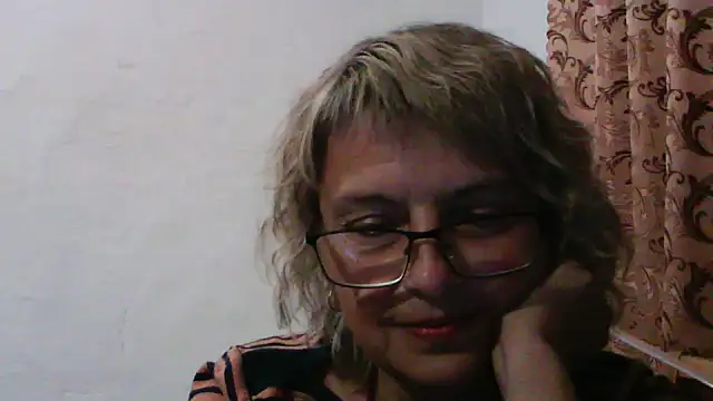 ElizabethGorden online show from July 25, 2026, 7:00 pm