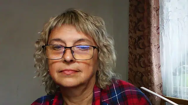 ElizabethGorden online show from July 28, 2026, 12:48 pm
