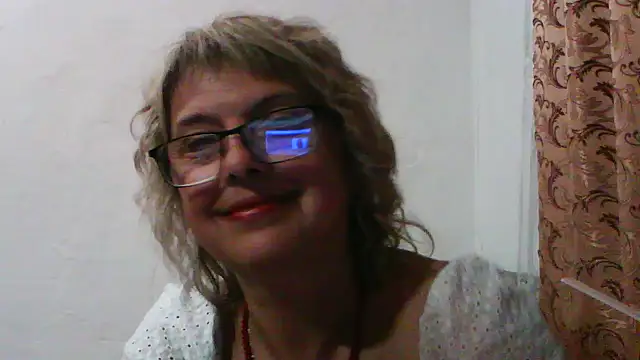 ElizabethGorden online show from July 28, 2026, 7:15 pm
