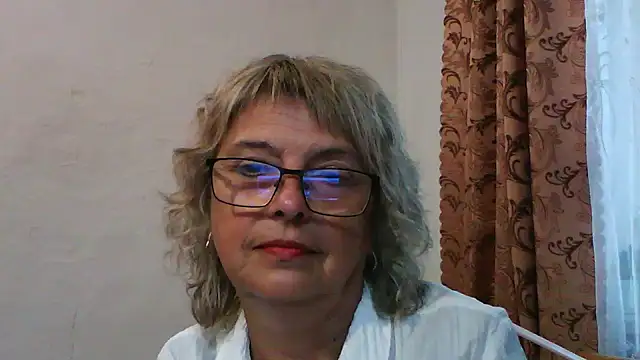 ElizabethGorden online show from July 30, 2026, 4:50 pm