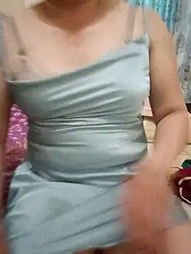 Snapshot of FlowerSexy95 chatting on July 2, 2026, 5:13 am FlowerSexy95 online show from July 2, 2026, 5:13 am