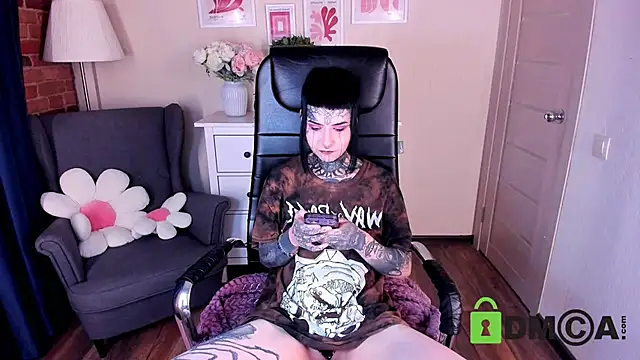 Snapshot of Bloood__Mary chatting on May 10, 2026, 8:36 pm Bloood Mary online show from May 10, 2026, 8:36 pm