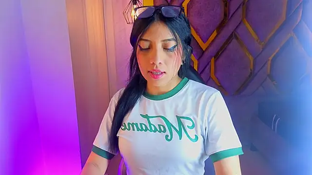 Ey Im simone  online show from June 22, 2026, 12:24 pm