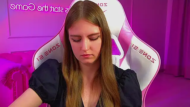 SofiaSarvains online show from June 11, 2026, 12:32 am