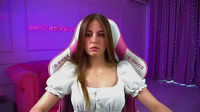 SofiaSarvains online show from June 21, 2026, 6:16 am