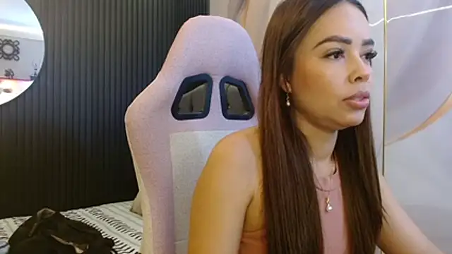 naomis 36 online show from June 25, 2026, 1:59 pm