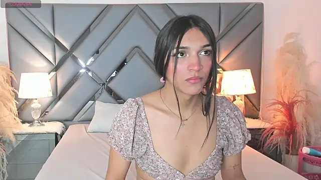 MadisonHerrera online show from June 19, 2026, 5:06 pm
