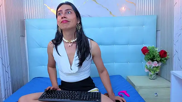 Alexadomina22 online show from July 20, 2026, 8:44 pm
