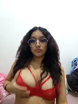 babyangel2002 online show from May 10, 2026, 10:37 pm