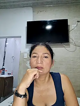 Snapshot of Rosa1079 chatting on May 19, 2026, 12:11 pm Rosa1079 online show from May 19, 2026, 12:11 pm
