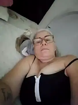 Snapshot of chanelsexx chatting on July 12, 2026, 6:32 pm chanelsexx online show from July 12, 2026, 6:32 pm