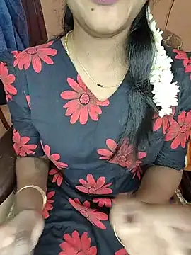 Snapshot of Tamil__Thara003 chatting on July 3, 2026, 6:20 am Tamil Thara003 online show from July 3, 2026, 6:20 am