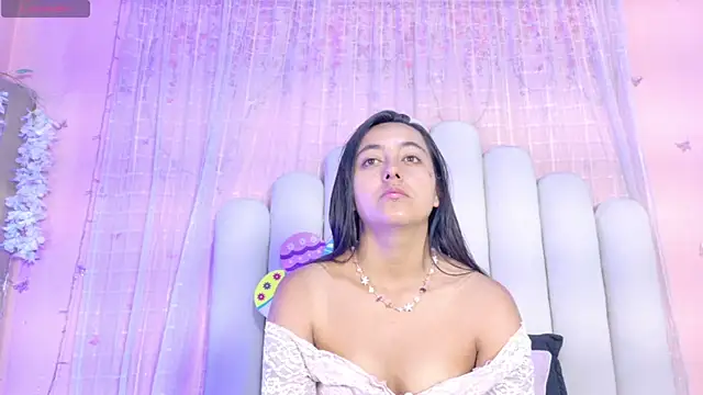Snapshot of Hollyyqueen_ chatting on July 3, 2026, 7:53 pm Hollyyqueen online show from July 3, 2026, 7:53 pm