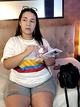 Snapshot of Isabella_cherry69 chatting on June 23, 2026, 12:14 pm Isabella cherry69 online show from June 23, 2026, 12:14 pm