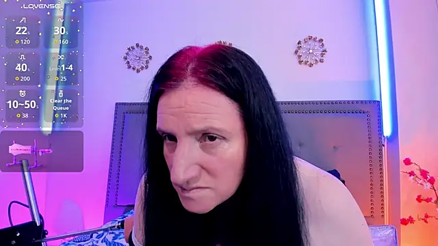 CloeMature online show from June 10, 2026, 2:12 am