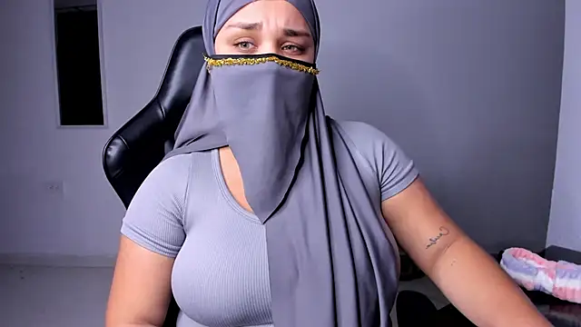 Salma farouk online show from June 15, 2026, 4:47 am