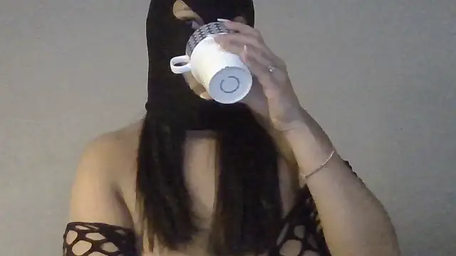 Snapshot of perlechaudasse chatting on May 6, 2026, 8:58 pm perlechaudasse online show from May 6, 2026, 8:58 pm