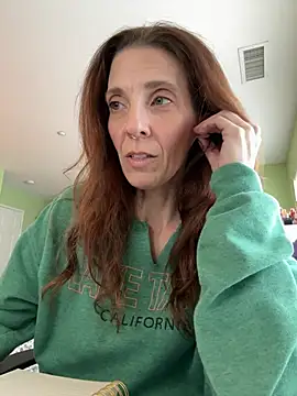 Raevyn online show from May 26, 2026, 5:53 pm