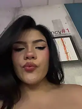Snapshot of PippiCharmXXX chatting on July 22, 2026, 5:10 am PippiCharmXXX online show from July 22, 2026, 5:10 am