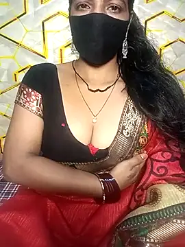 Snapshot of Juli_80 chatting on June 30, 2026, 5:58 pm Juli 80 online show from June 30, 2026, 5:58 pm