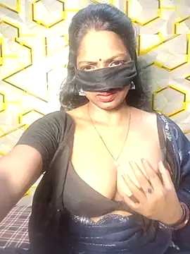 Snapshot of Juli_80 chatting on July 1, 2026, 6:07 pm Juli 80 online show from July 1, 2026, 6:07 pm