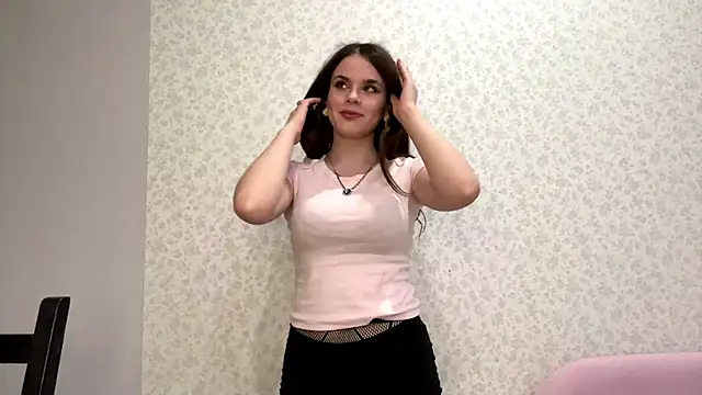 Snapshot of JeniceSourwine chatting on June 27, 2026, 7:52 pm JeniceSourwine online show from June 27, 2026, 7:52 pm