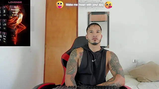Snapshot of marcuus_rey chatting on May 31, 2026, 2:57 pm marcuus rey online show from May 31, 2026, 2:57 pm