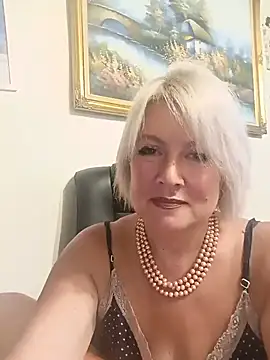 Snapshot of MollyyJoyy chatting on July 26, 2026, 5:53 pm MollyyJoyy online show from July 26, 2026, 5:53 pm
