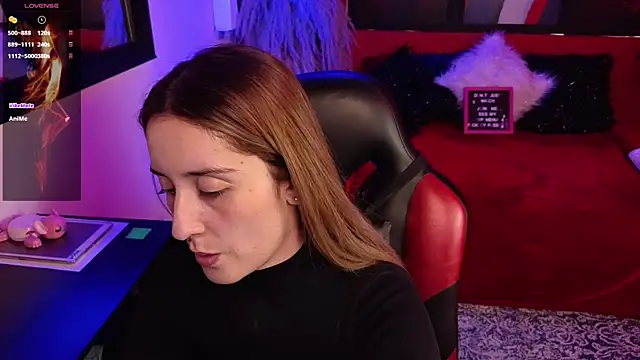 anikajhonsson online show from June 24, 2026, 9:03 pm
