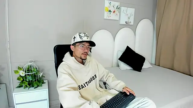 Snapshot of jake_miller__ chatting on June 4, 2026, 7:31 pm jake miller online show from June 4, 2026, 7:31 pm