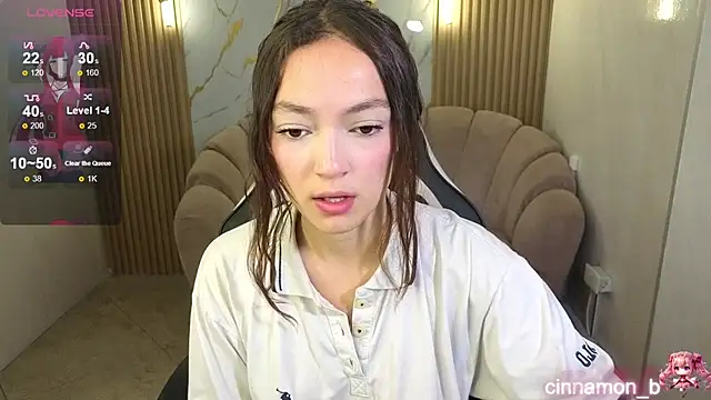 Snapshot of Cinnamon_b chatting on July 14, 2026, 7:52 pm Cinnamon b online show from July 14, 2026, 7:52 pm
