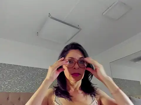 Snapshot of lena_gray chatting on June 8, 2026, 1:44 pm lena gray online show from June 8, 2026, 1:44 pm
