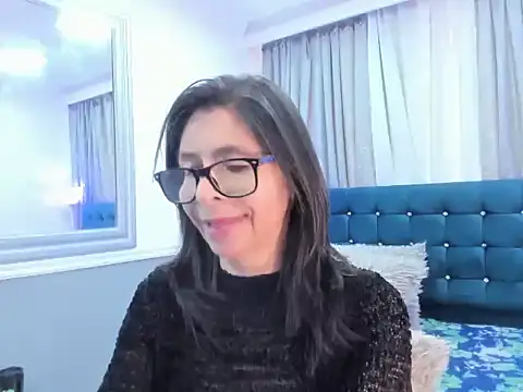 Snapshot of lena_gray chatting on July 3, 2026, 3:29 pm lena gray online show from July 3, 2026, 3:29 pm