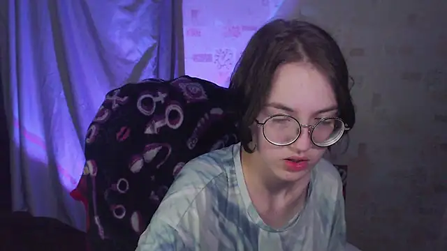 Alessa Kiss online show from June 5, 2026, 7:30 pm