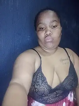 Snapshot of ChubbyMidgetxxx19 chatting on June 25, 2026, 7:18 pm ChubbyMidgetxxx19 online show from June 25, 2026, 7:18 pm