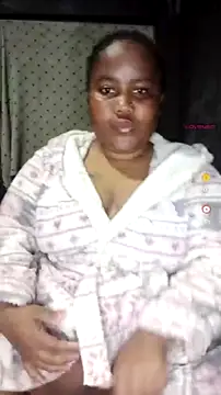 Snapshot of ChubbyMidgetxxx19 chatting on July 15, 2026, 5:40 pm ChubbyMidgetxxx19 online show from July 15, 2026, 5:40 pm