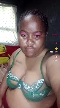 Snapshot of ChubbyMidgetxxx19 chatting on August 5, 2026, 1:47 pm ChubbyMidgetxxx19 online show from August 5, 2026, 1:47 pm