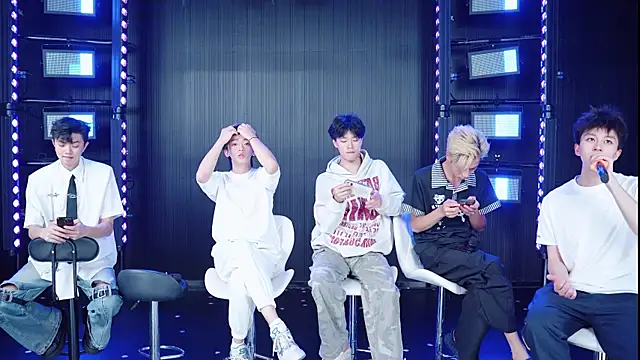 YD-Boy online show from June 8, 2026, 11:43 am