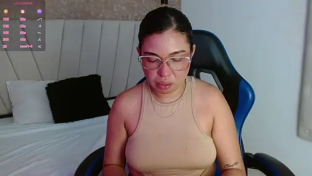 Snapshot of AliceSmity__ chatting on June 11, 2026, 1:09 pm AliceSmity online show from June 11, 2026, 1:09 pm