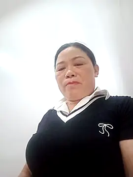 -Lytina- online show from May 11, 2026, 10:51 pm