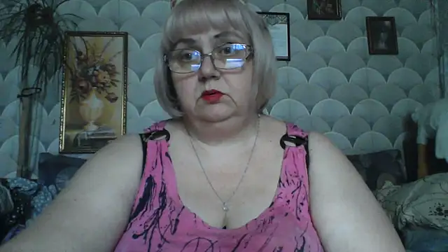 MarinaFarina53 online show from June 18, 2026, 11:58 am